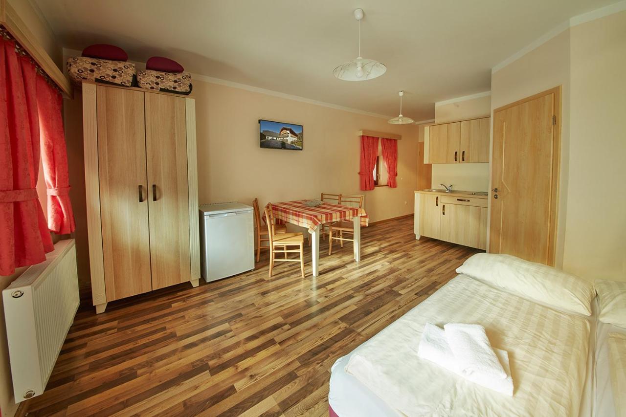 Rute Hotel And Apartments Kranjska Gora Exterior photo
