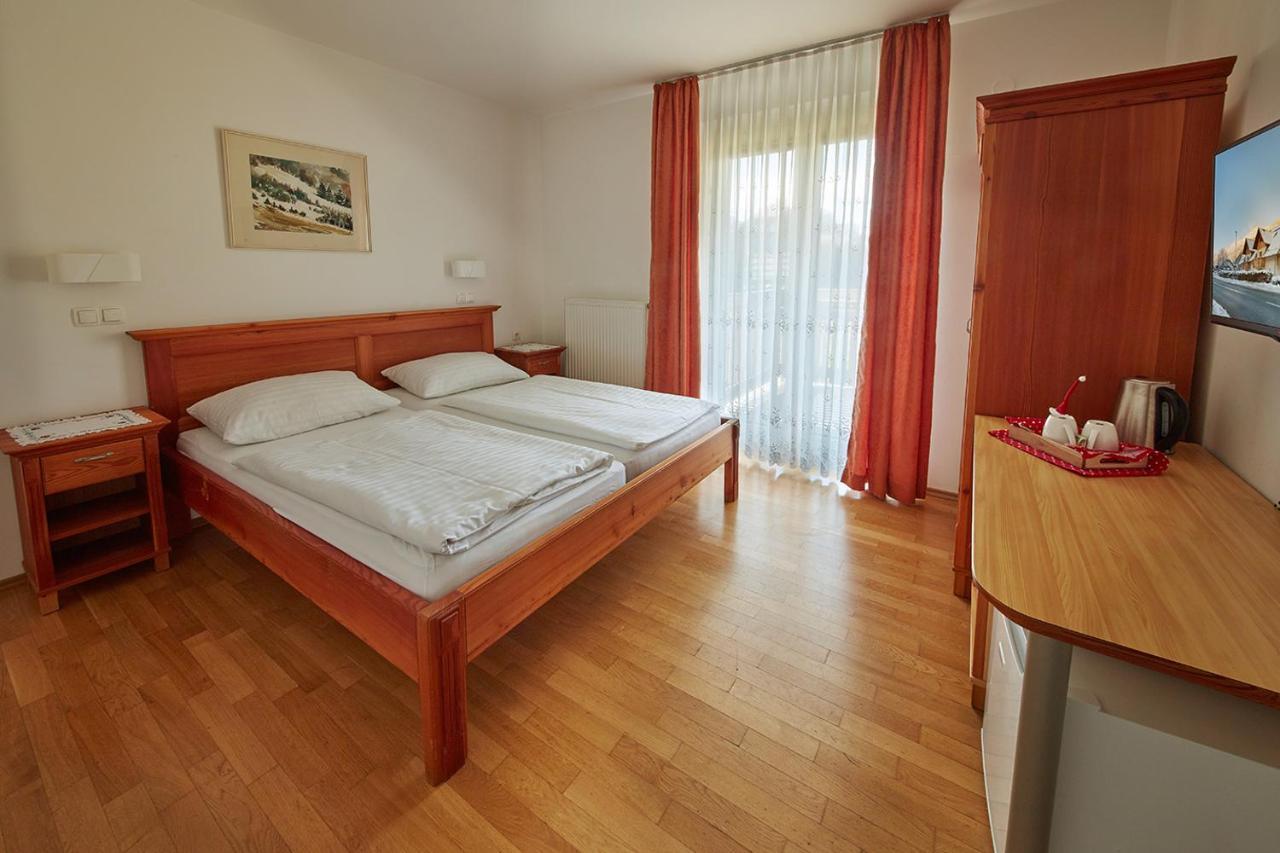 Rute Hotel And Apartments Kranjska Gora Exterior photo