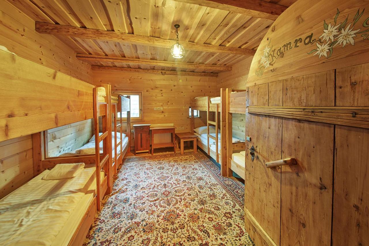 Rute Hotel And Apartments Kranjska Gora Exterior photo
