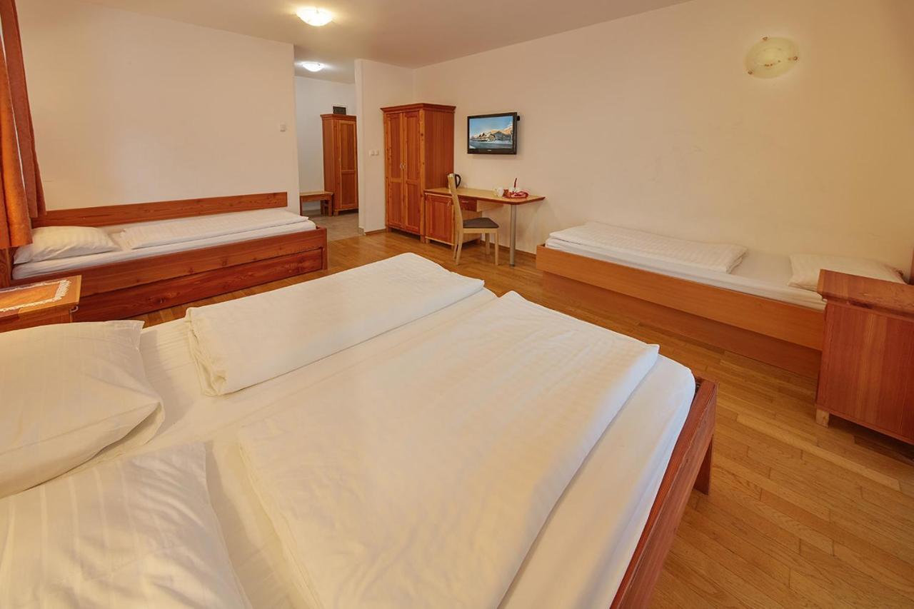 Rute Hotel And Apartments Kranjska Gora Exterior photo