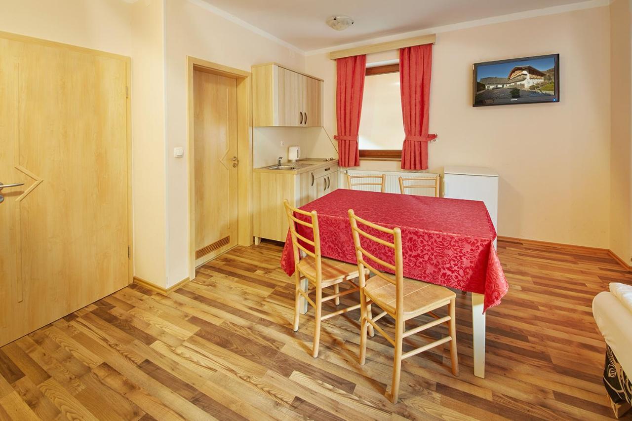 Rute Hotel And Apartments Kranjska Gora Exterior photo