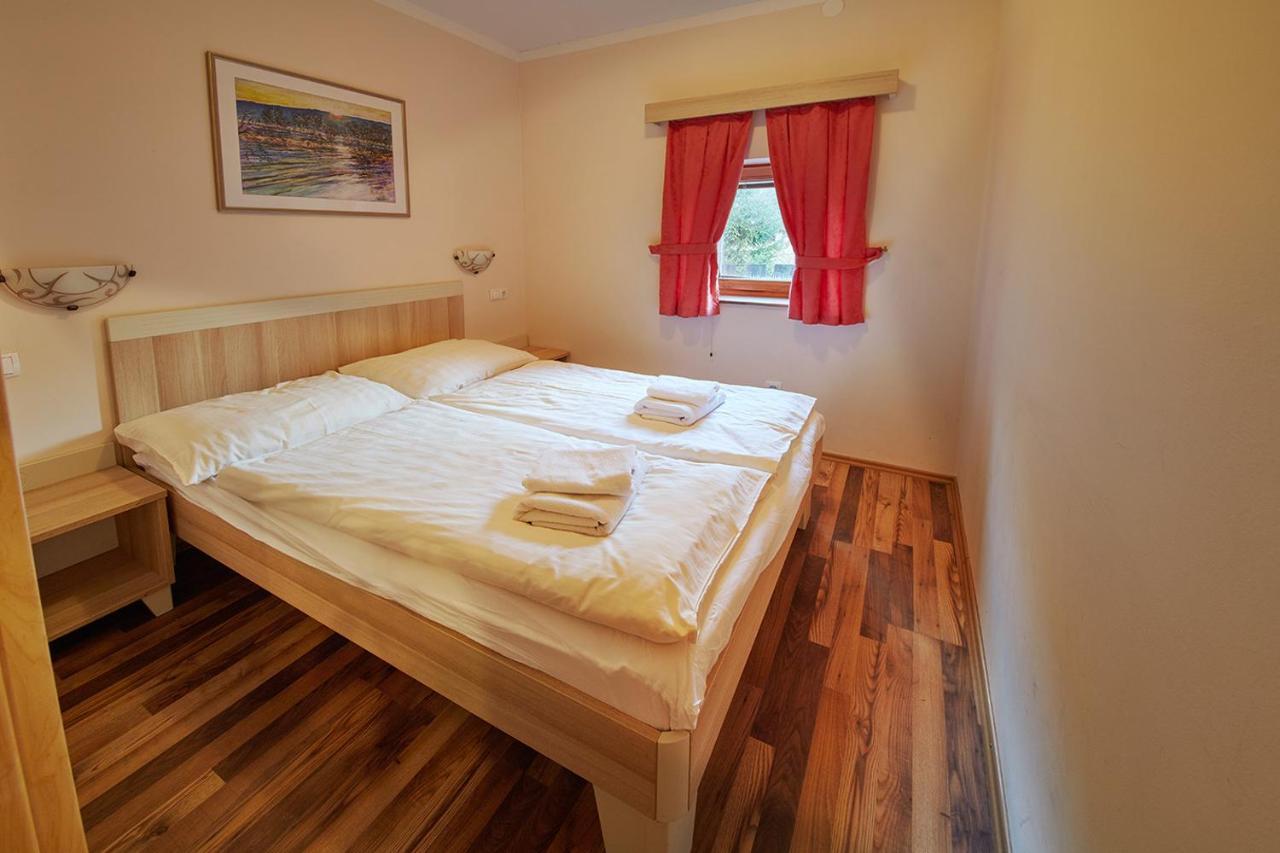 Rute Hotel And Apartments Kranjska Gora Exterior photo